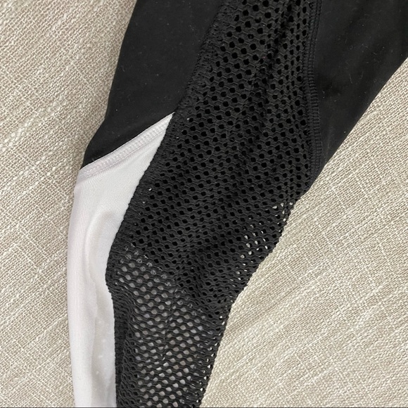 PINK Ultimate Colorblock Mesh Leggings Size S - Picture 4 of 6